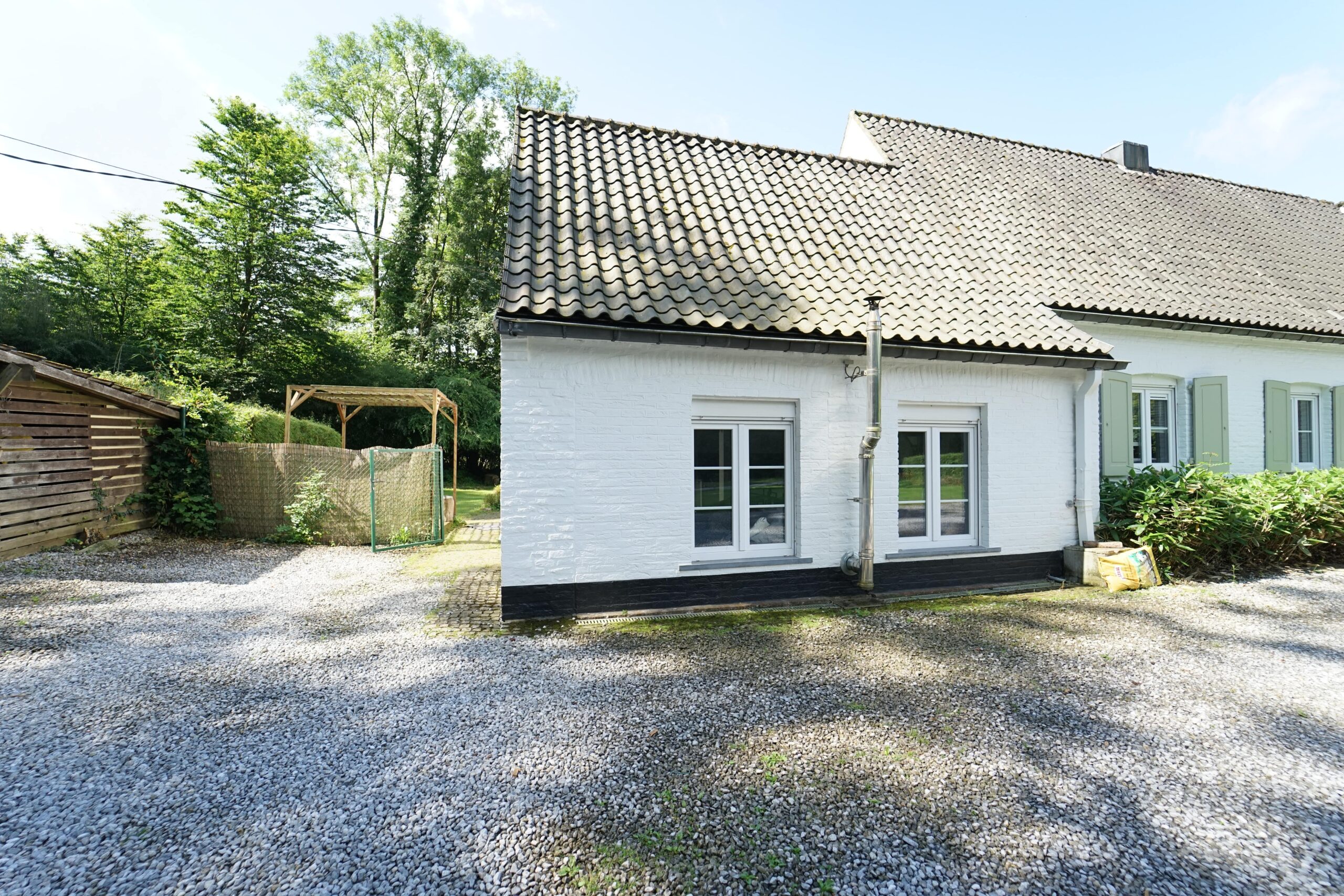 Charmant duplex meublé 1 ch. avec jardin idéalement situé