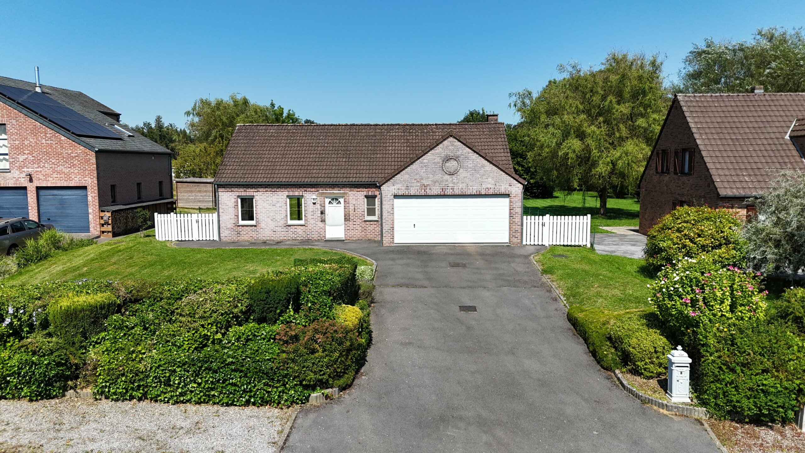 Jolie villa plain pied 2 chambres avec garage et jardin